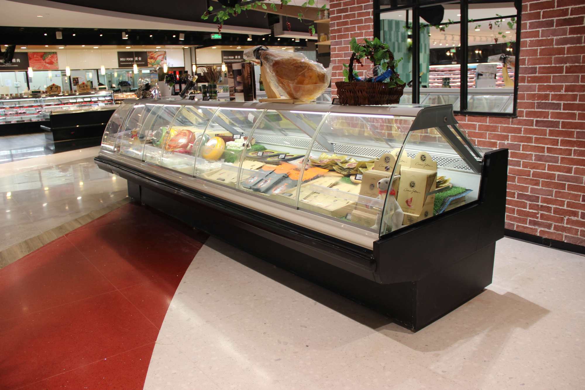 Serve-over Counter