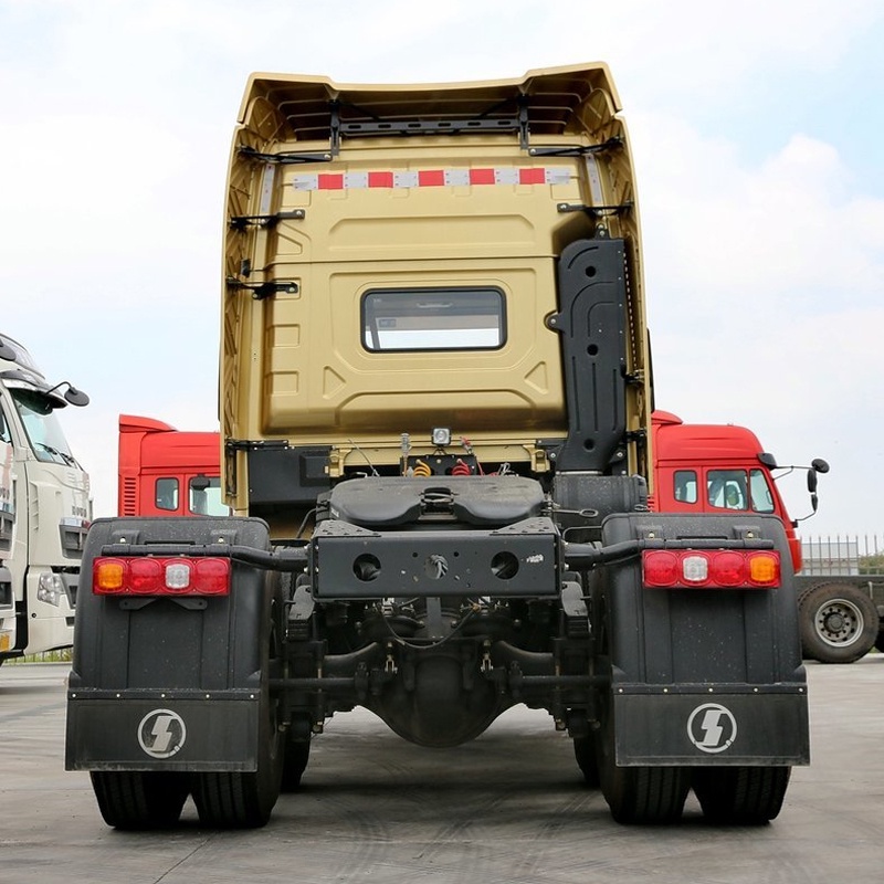 شاحنة جرار Shacman X3000 6x4 بقوة 500HP
