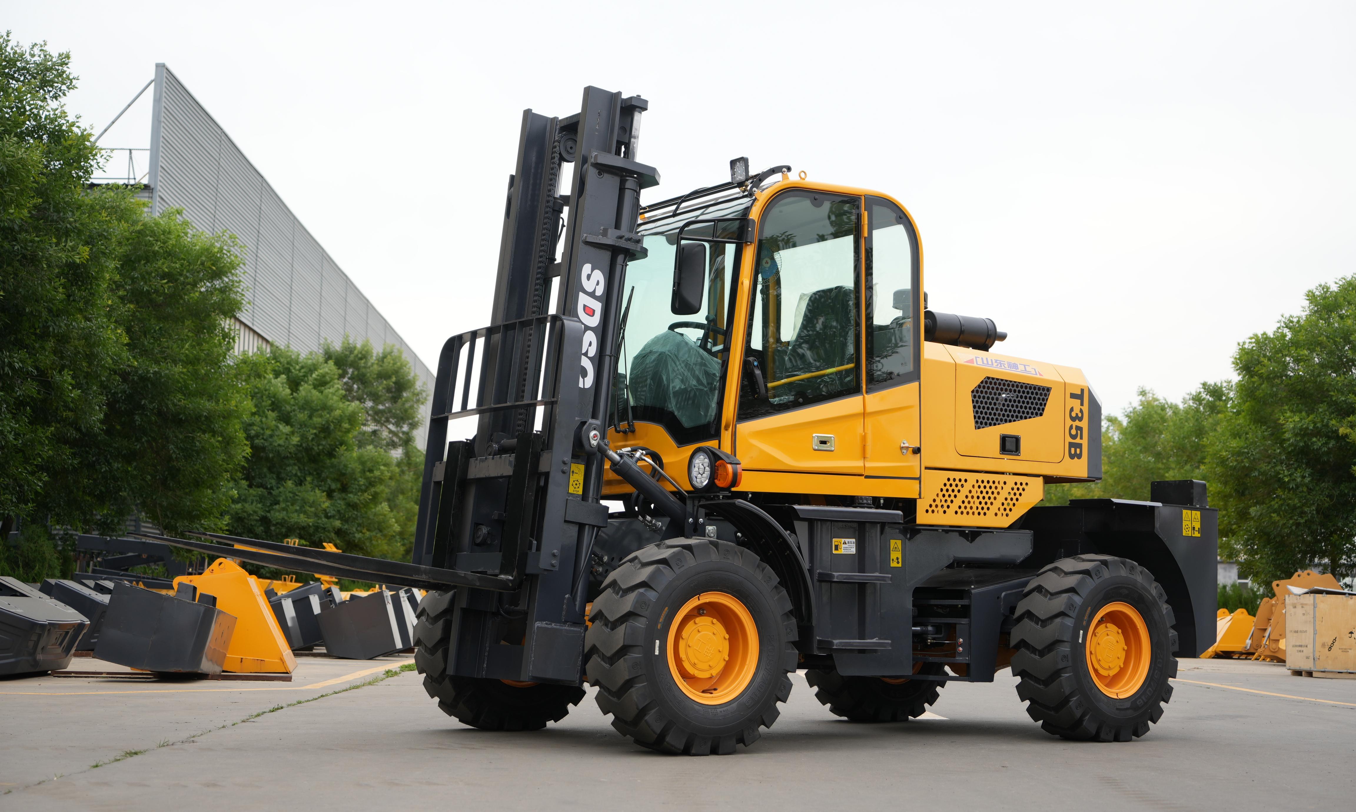 Mast and Chain Maintenance: 4 Checks to Ensure Safe Forklift Lifting
