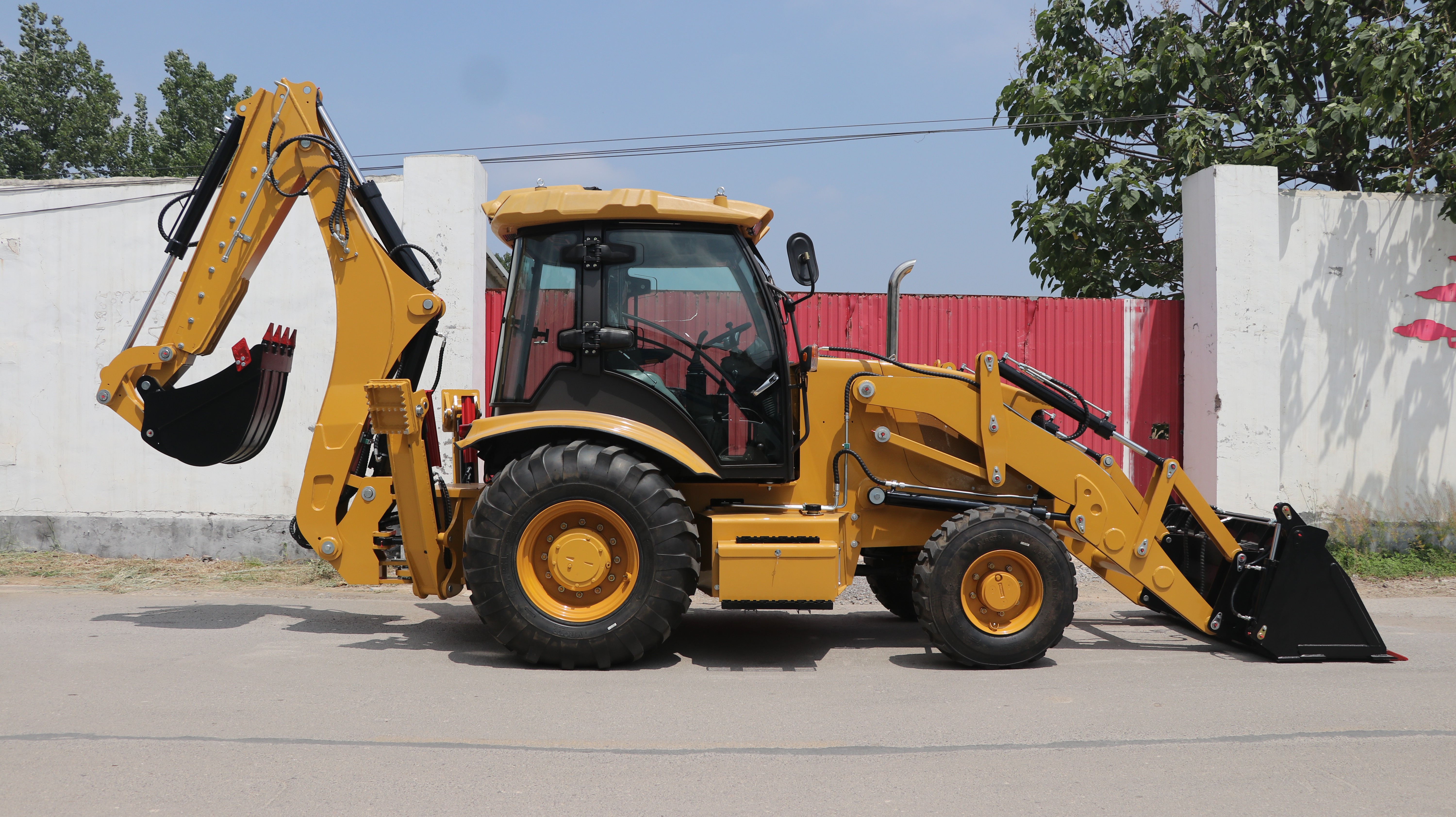 SDSG FC-388Y Backhoe Loader