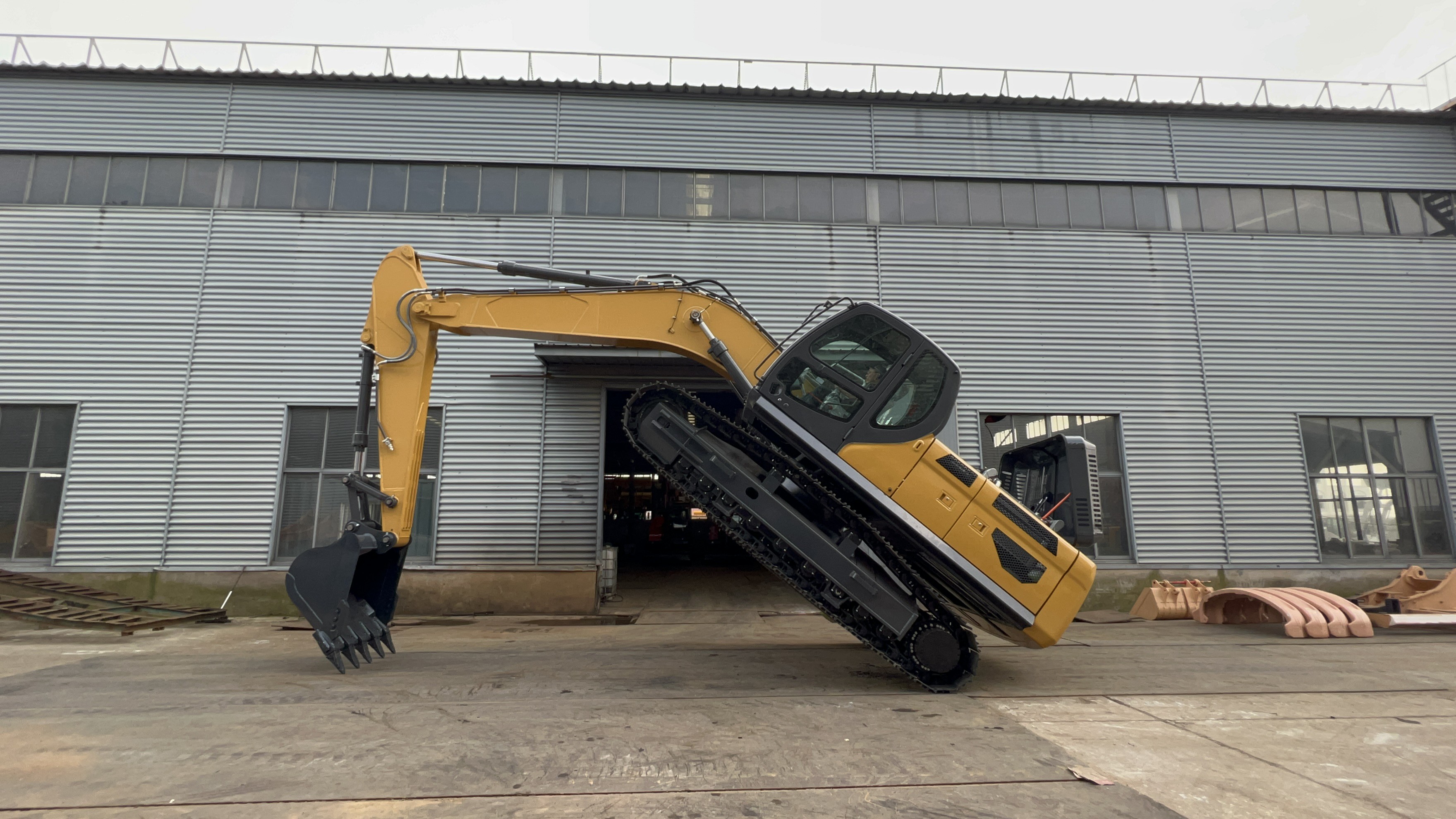 SDSG DC230 Crawler Excavator