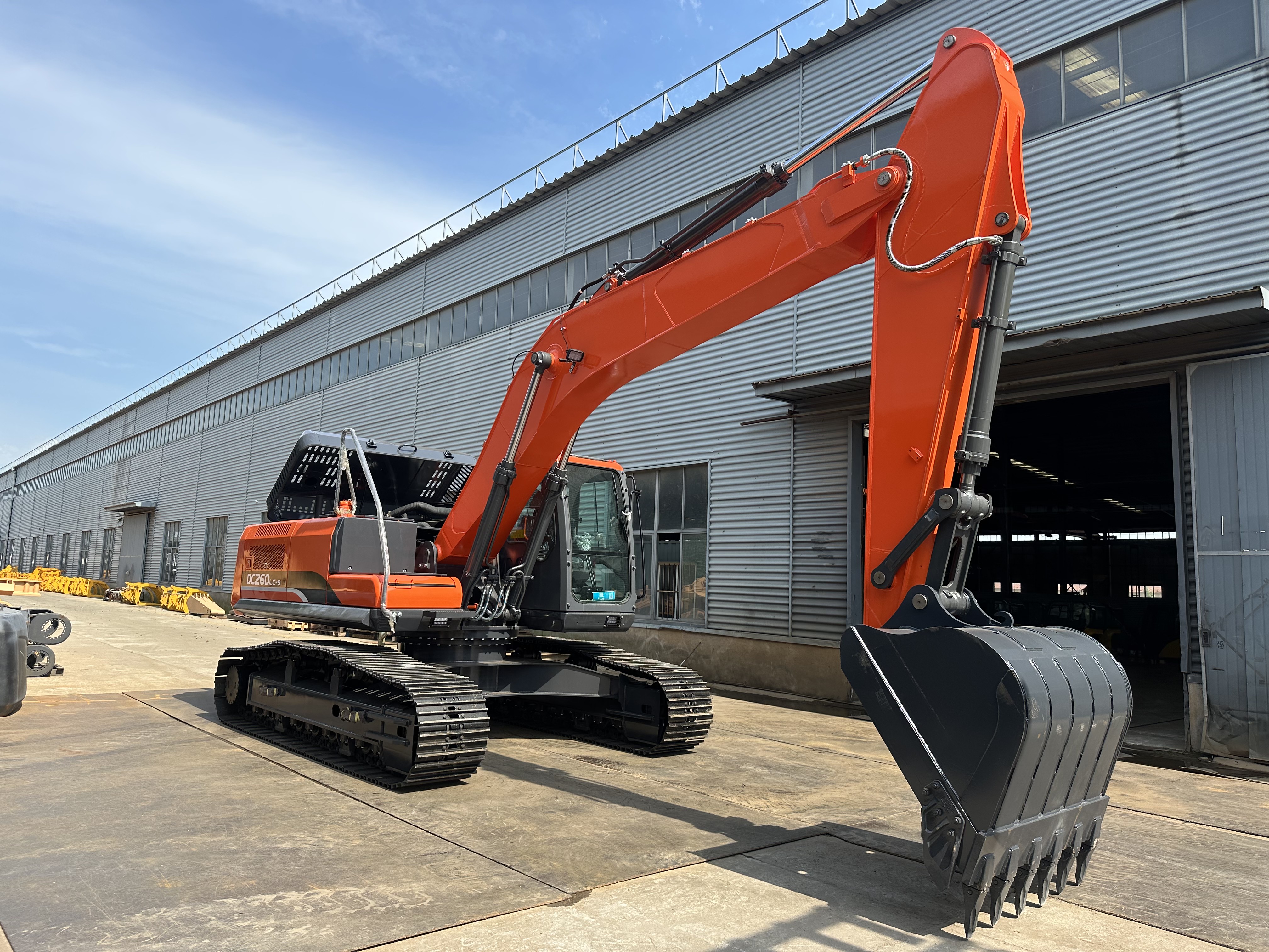SDSG DC260 Crawler Excavator
