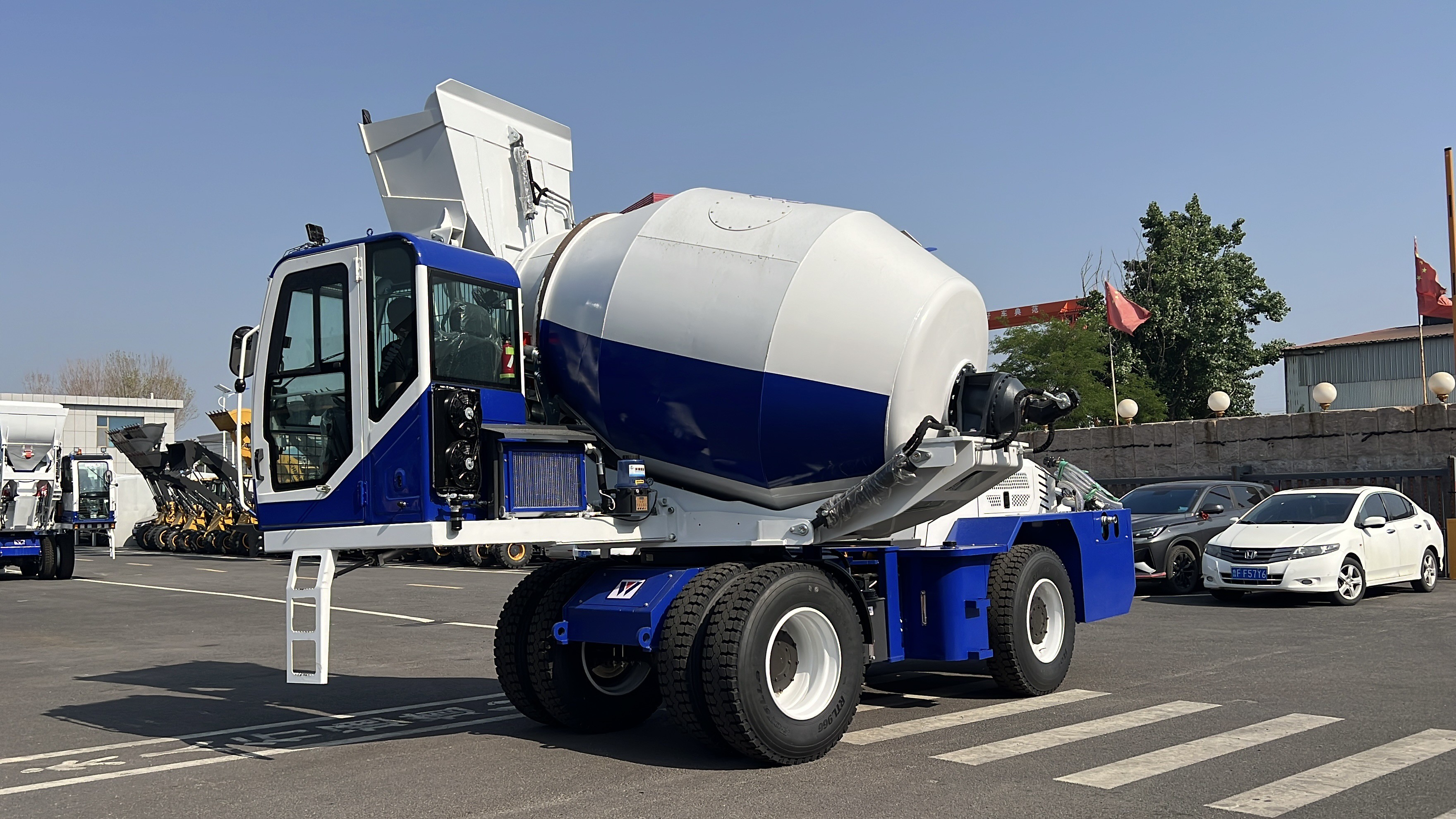 SDSG SG3.5C Self-Loading Concrete Mixer Truck