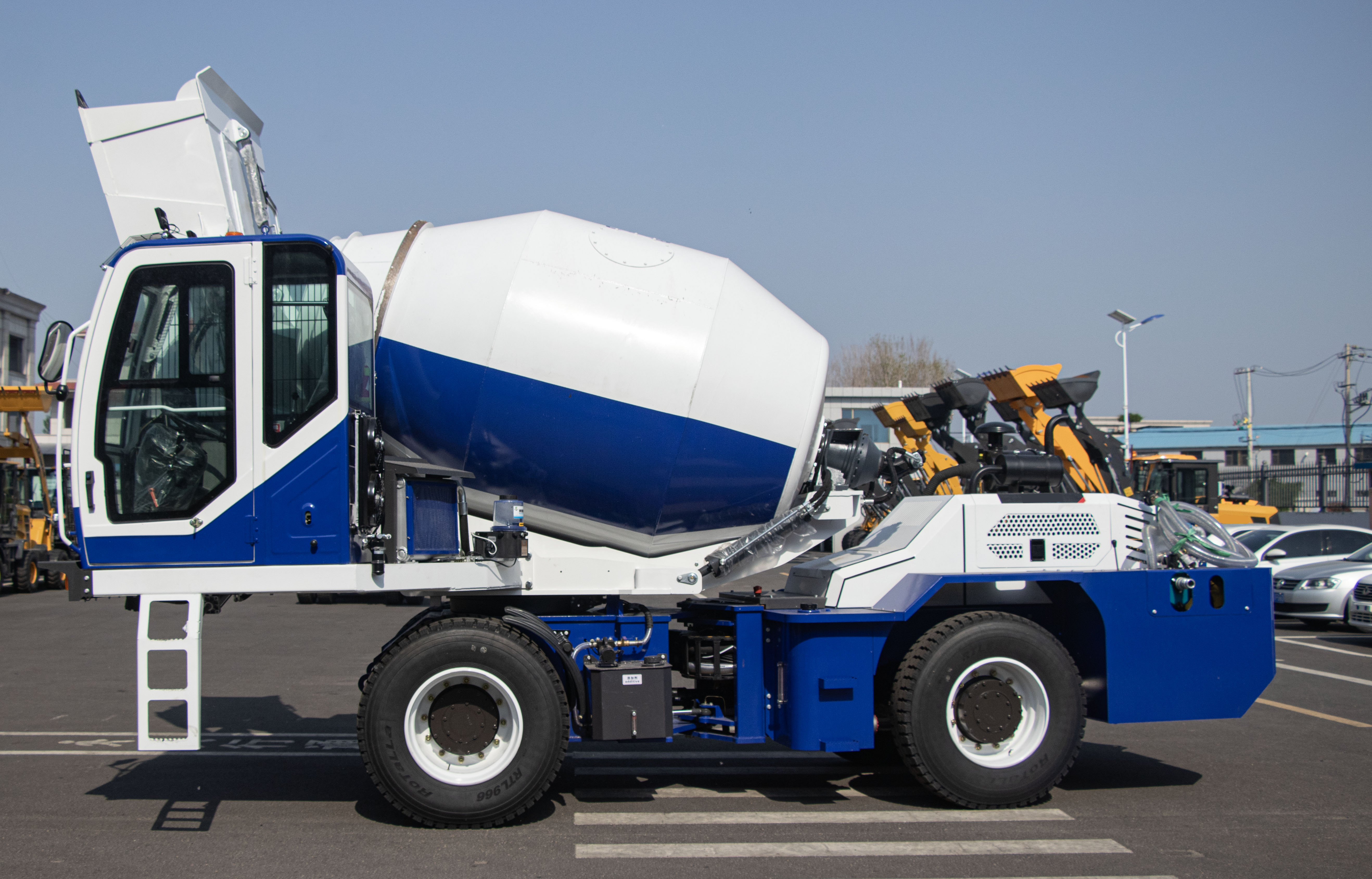 SDSG SG3.5C Self-Loading Concrete Mixer Truck