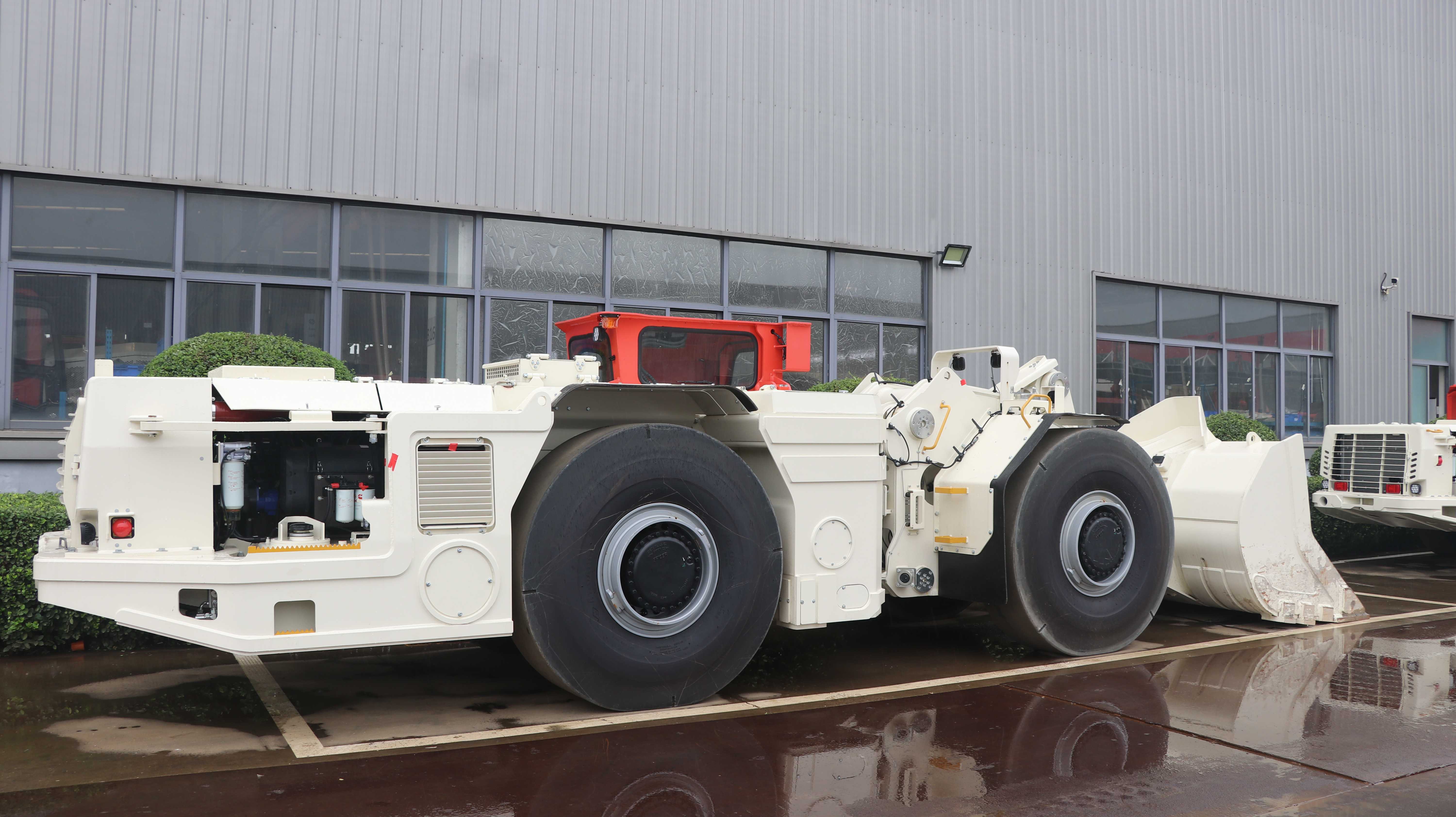 UL100 Load-Haul-Dump Loader