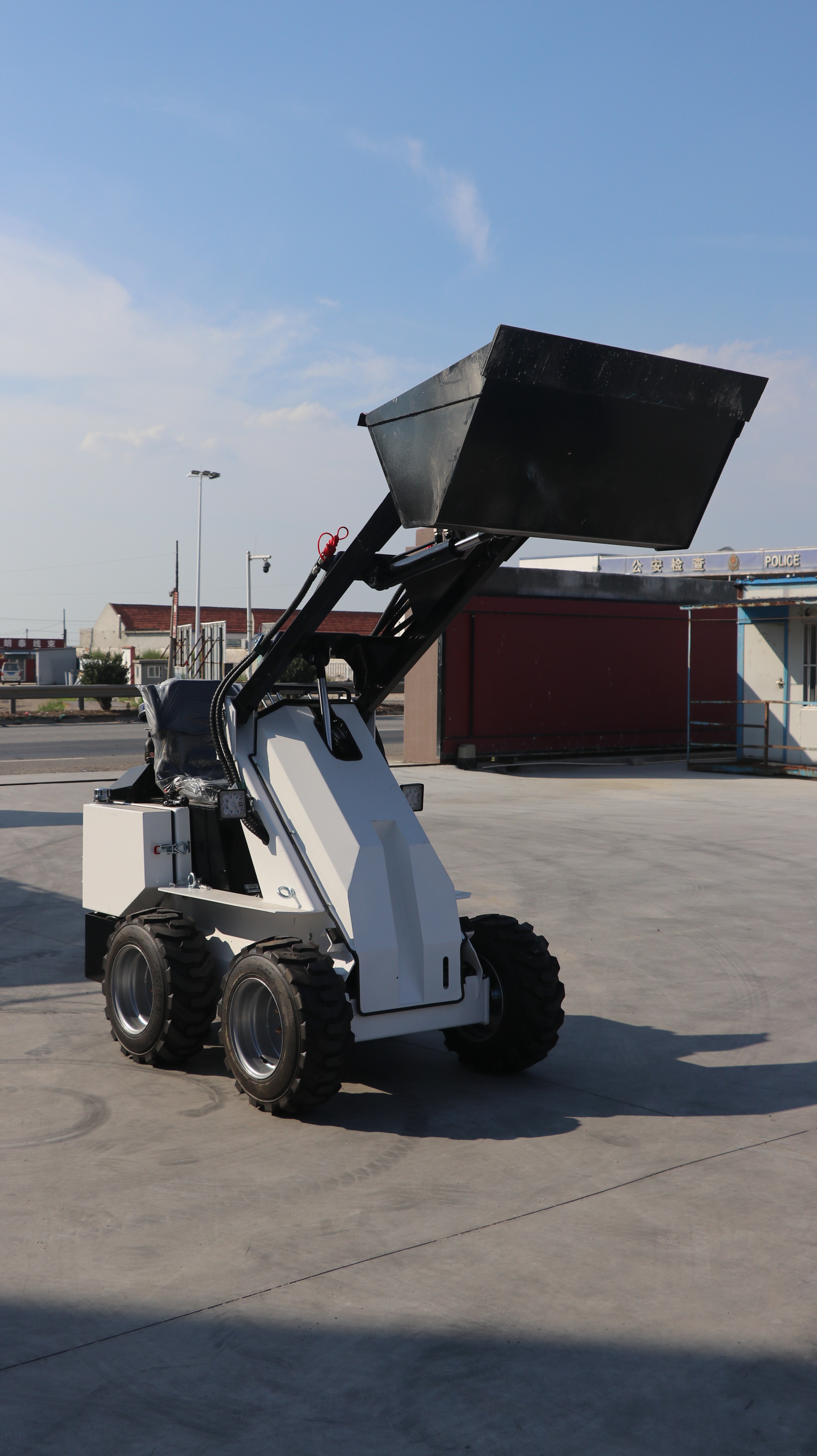 SG-S300 Wheeled Skid Steer Loader
