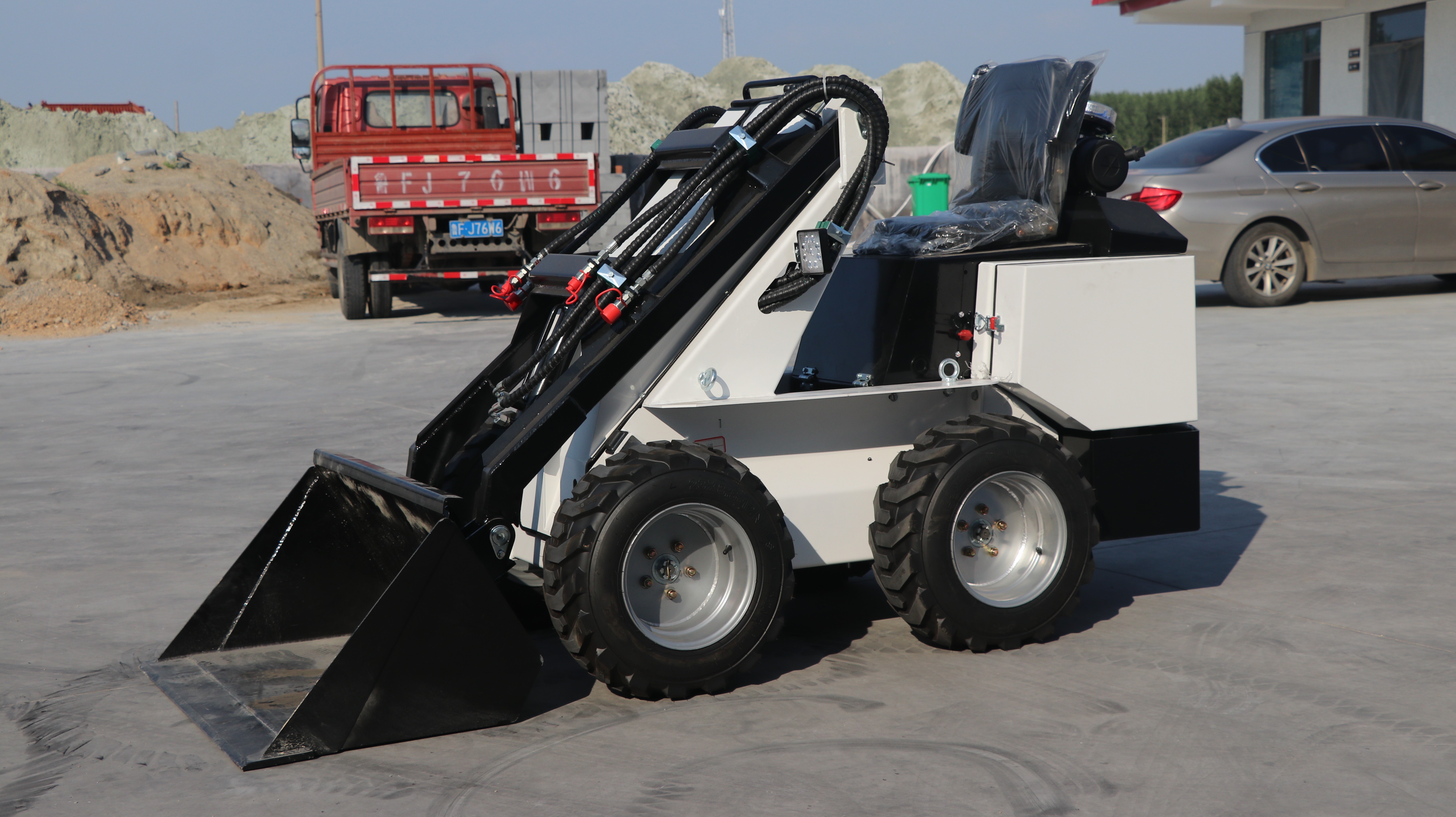 SG-S500 Wheeled Skid-Steer Loader Specifications