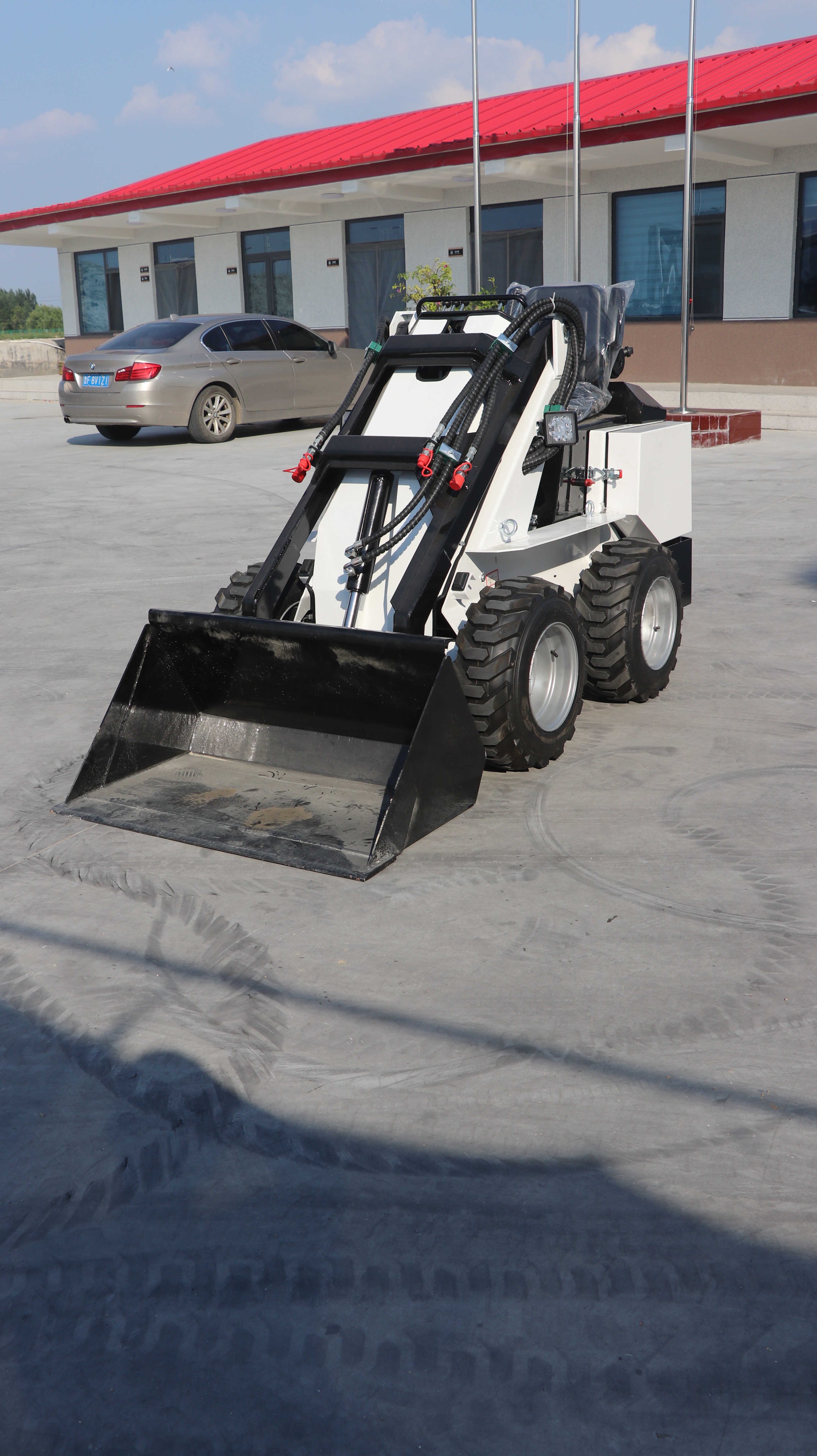 SG-S500 Wheeled Skid-Steer Loader Specifications