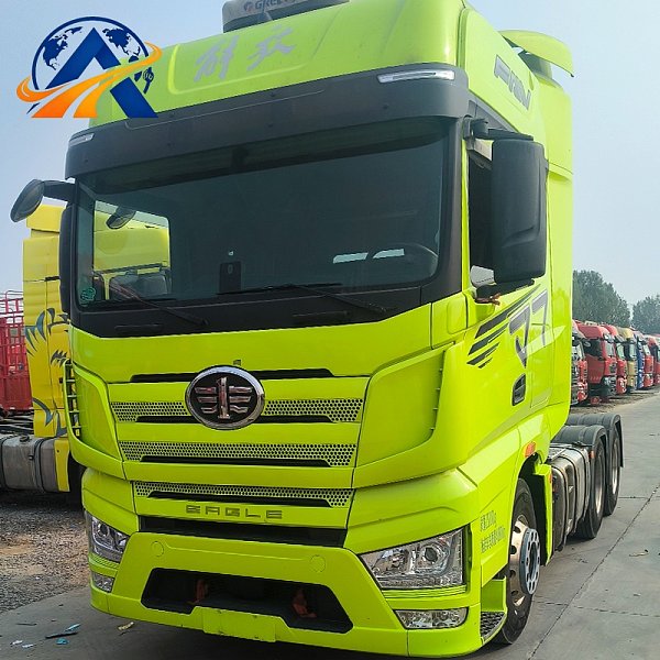 شاحنة جرار ثقيلة FAW Jiefang J7 بقدرة 560 حصان ودفع 6×4
