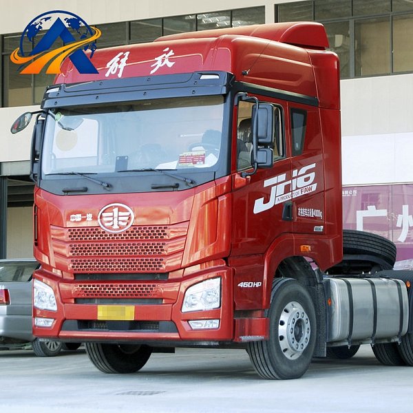 شاحنة جرار FAW JH6 6x4 بقدرة 460 حصان تعمل بالغاز الطبيعي المضغوط (CNG)