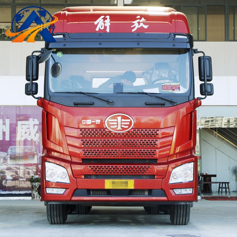شاحنة جرار FAW JH6 6x4 بقدرة 460 حصان تعمل بالغاز الطبيعي المضغوط (CNG)