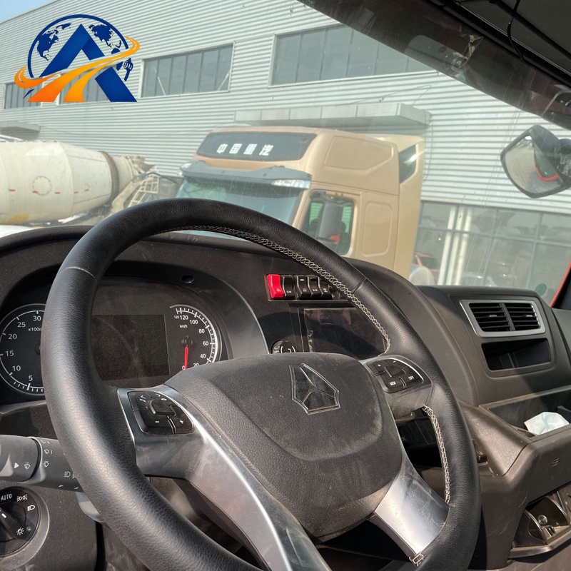 شاحنة جرار Sinotruk C7H الثقيلة بقدرة 440 حصان ودفع 6×4 تعمل بالغاز الطبيعي المضغوط CNG