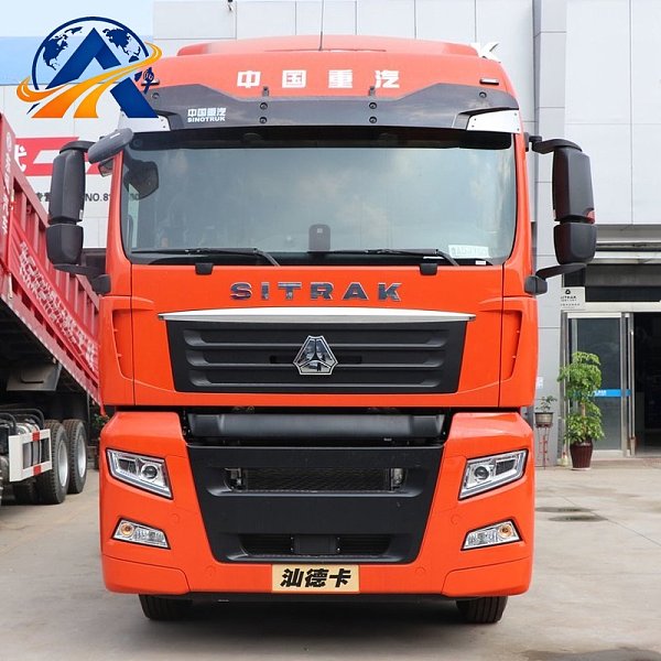 شاحنة جرار Sinotruck Sitrak G7 بقوة 540 حصانًا و6 عجلات