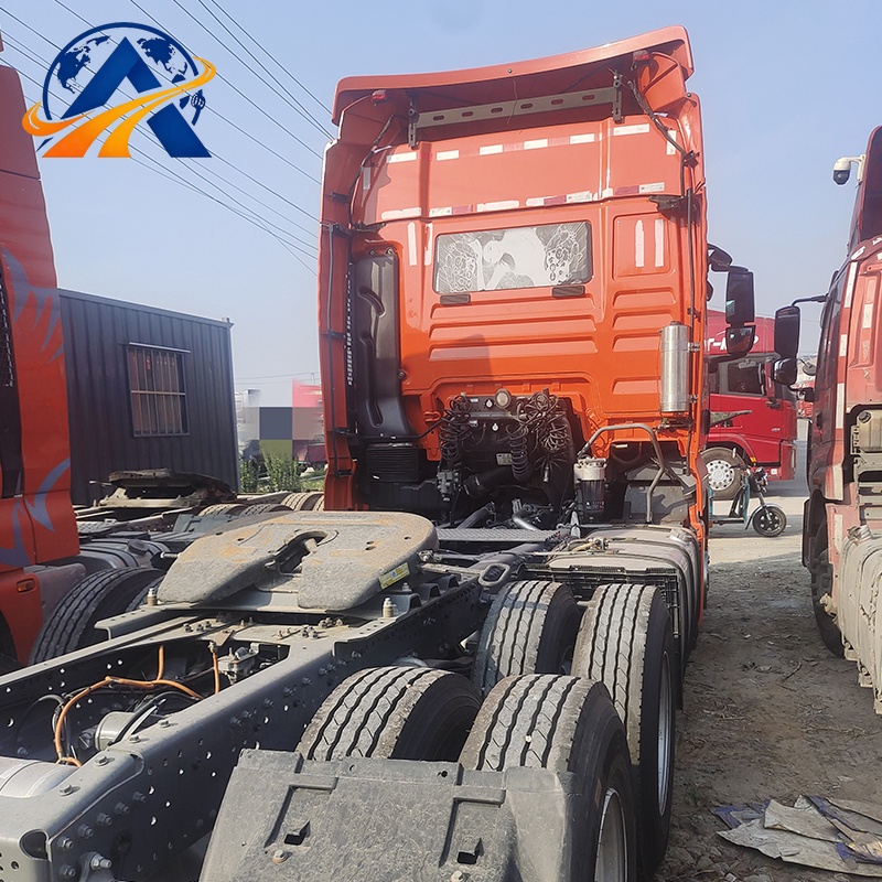 شاحنة جرار Sinotruck Sitrak G7 بقوة 540 حصانًا و6 عجلات