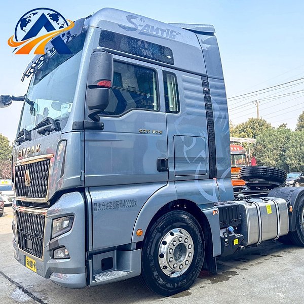 شاحنة جرار G7H 6x4 بقوة 570 حصان