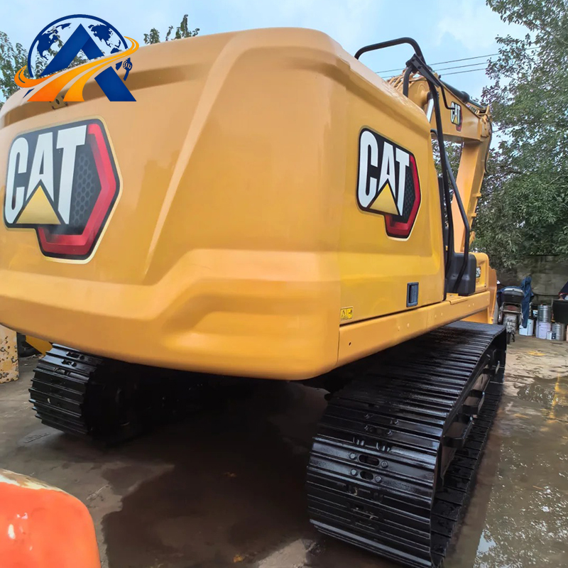 حفارة Cat 320GC بوزن 20 طن