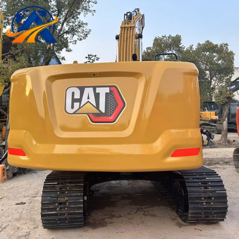 حفارة Cat 320GC بوزن 20 طن