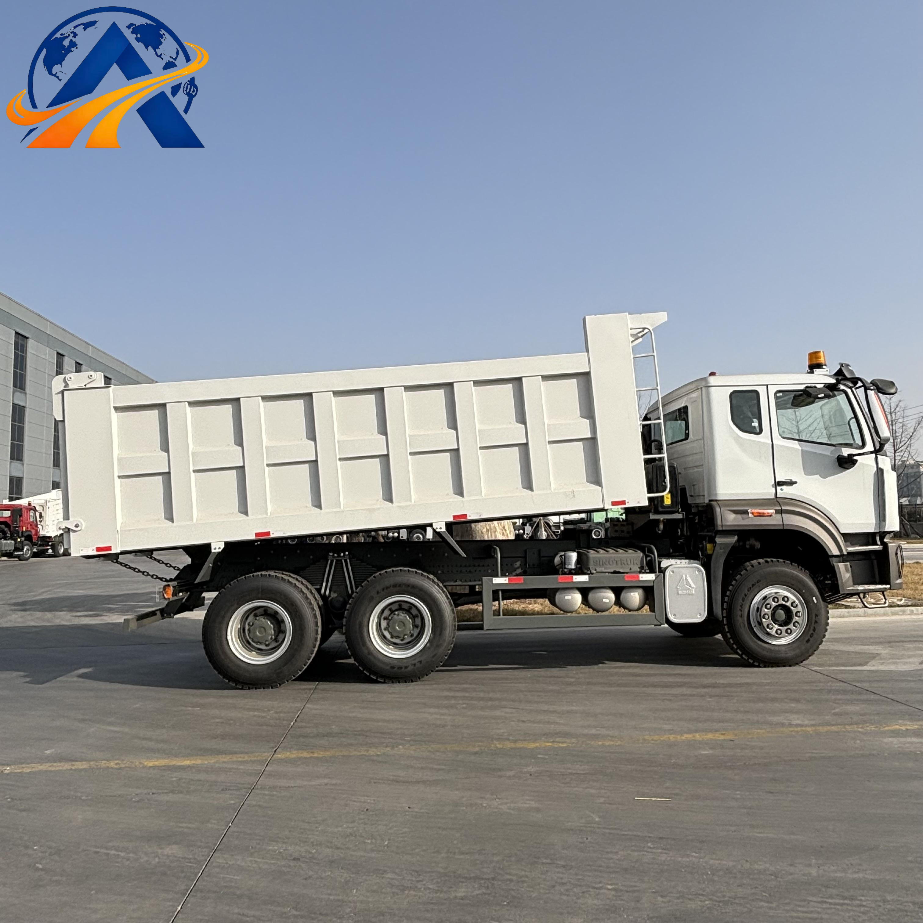 Camion-benne Sinotruk Howo TX 440HP 8x4 à benne en U de 6,5 m