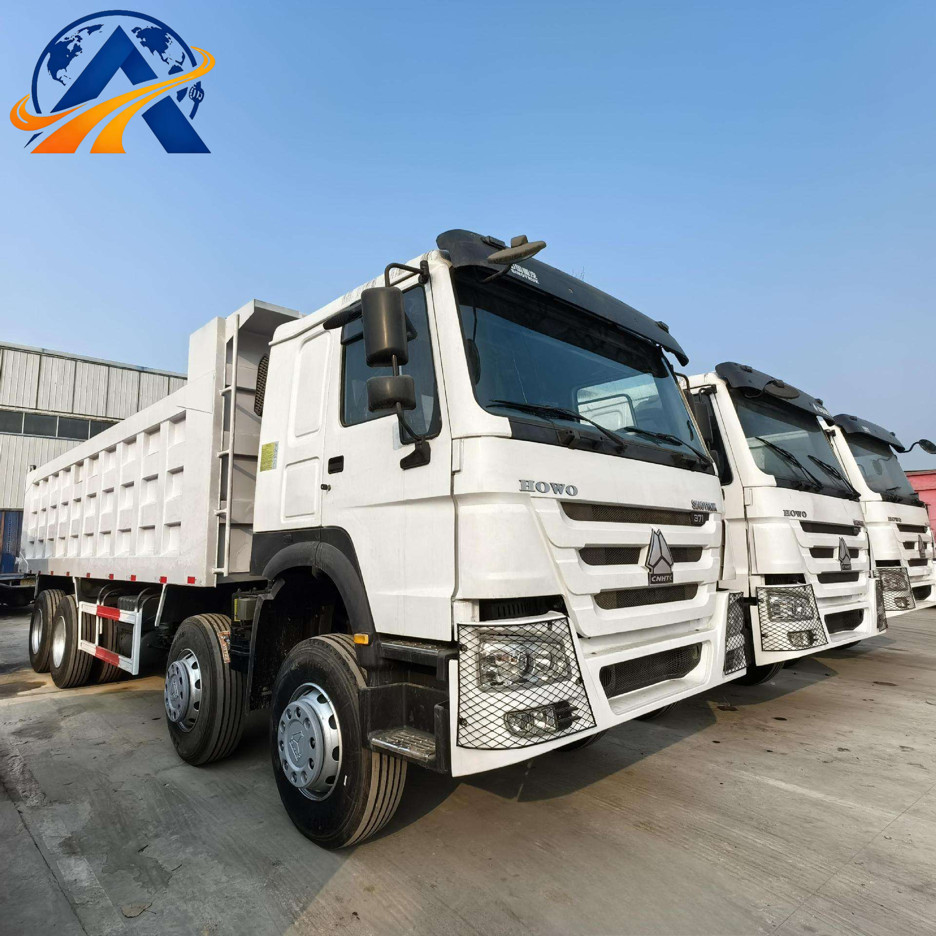 Camion-benne Sinotruk Howo TX 440HP 8x4 à benne en U de 6,5 m