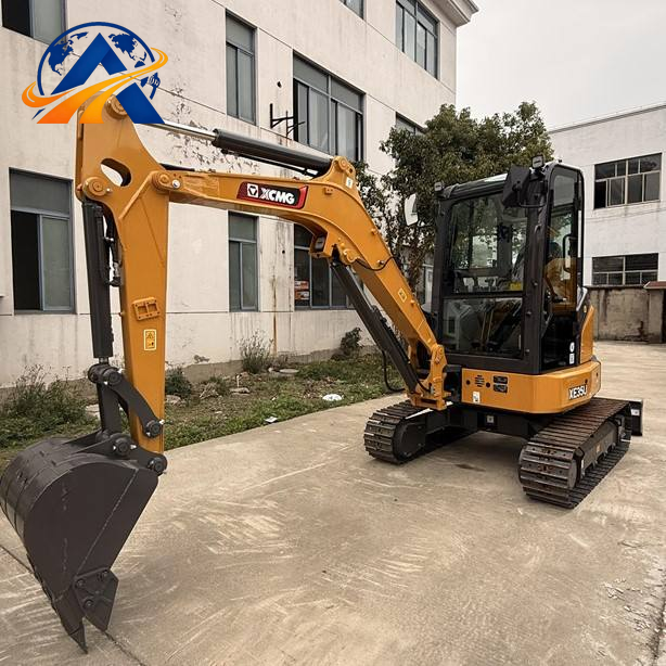 XCMG XE215D