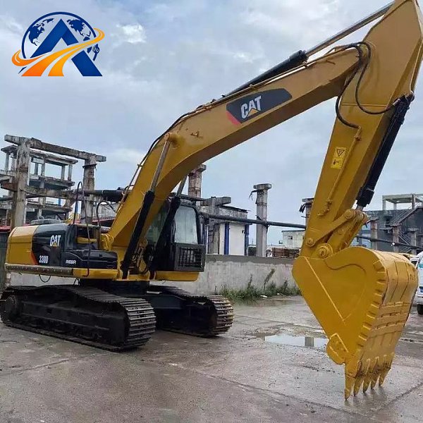 حفارة Cat 330