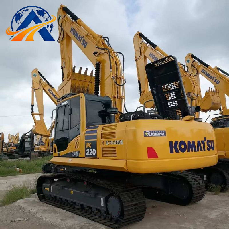 حفار Komatsu PC220