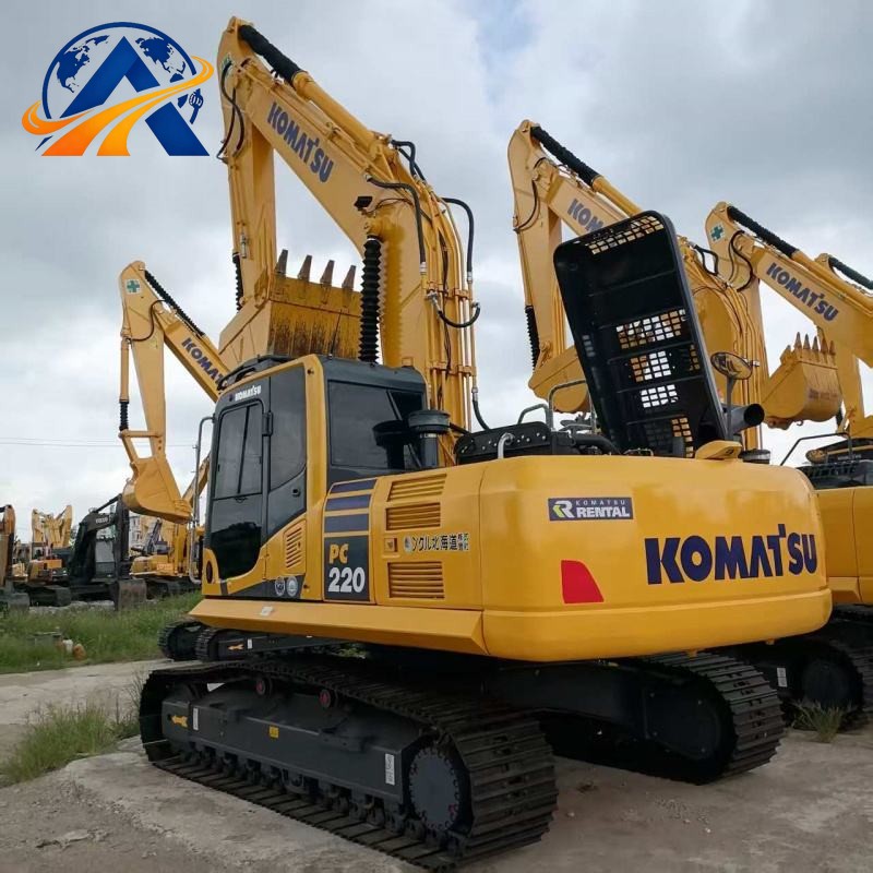 حفار Komatsu PC220