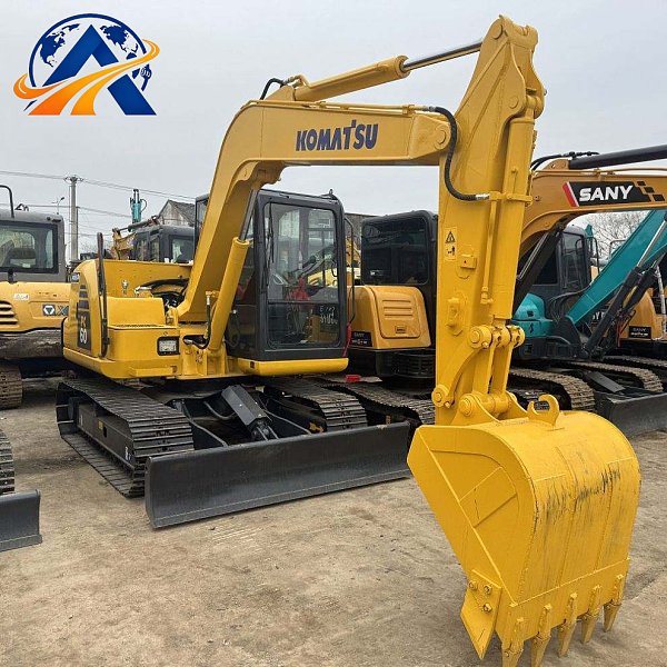 حفارة Komatsu PC60