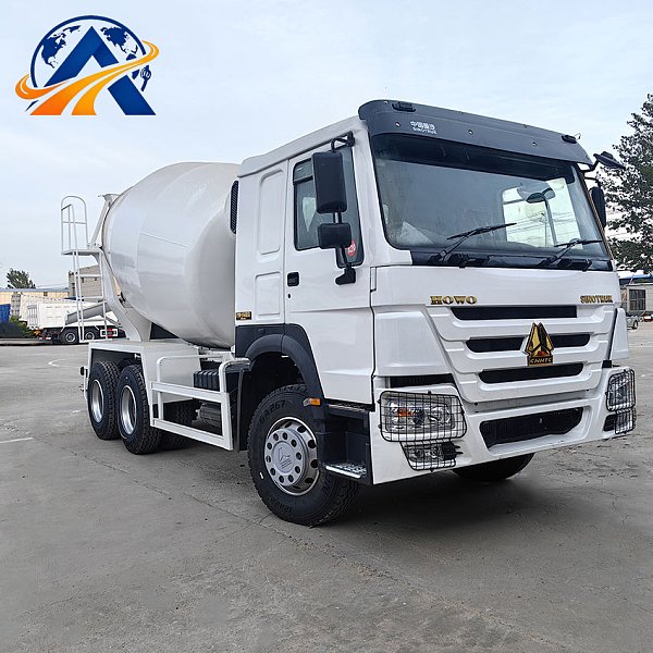Camion malaxeur à béton Sinotruk Howo 6x4