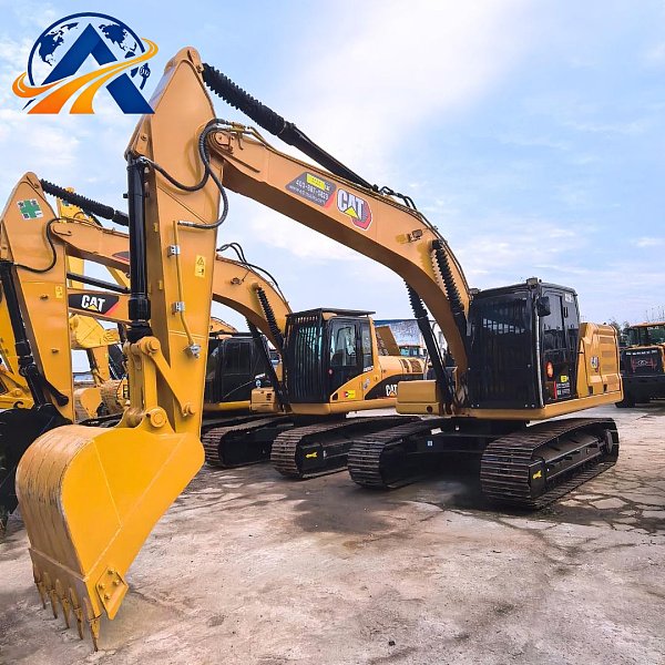 Pelle Cat 320GC de 20 tonnes Pelle Cat 320GC de 20 tonnes