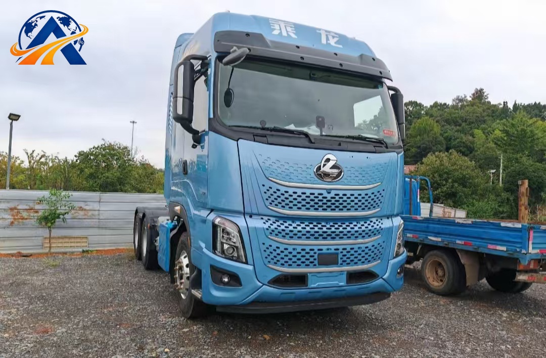 DONGFENG LIUQI CHENGLONG M7 8×4 Urban Construction Dump Truck