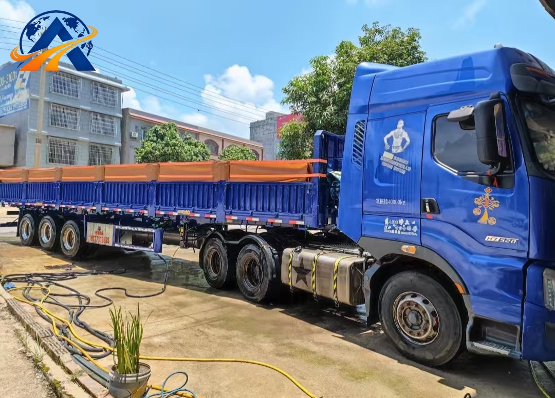 DONGFENG LIUQI CHENGLONG M7 8×4 Urban Construction Dump Truck