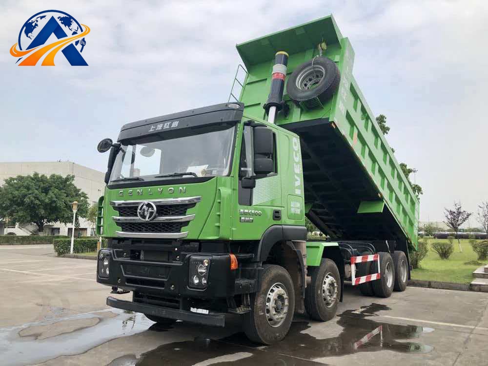 SAIC HONGYAN GENLYON C500 8×4 Mining & Urban Construction Dump Truck