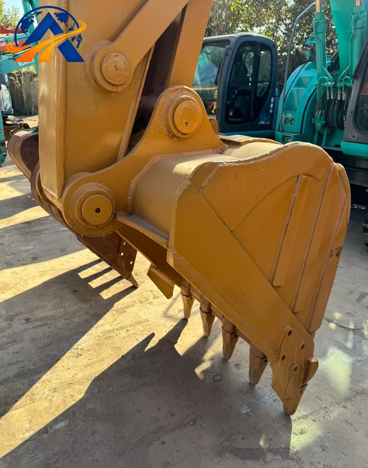 حفارة مجنزرة Caterpillar 320CL