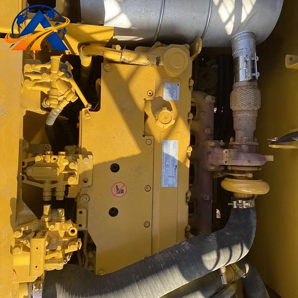 Pelle hydraulique moyenne Cat® 320D2L