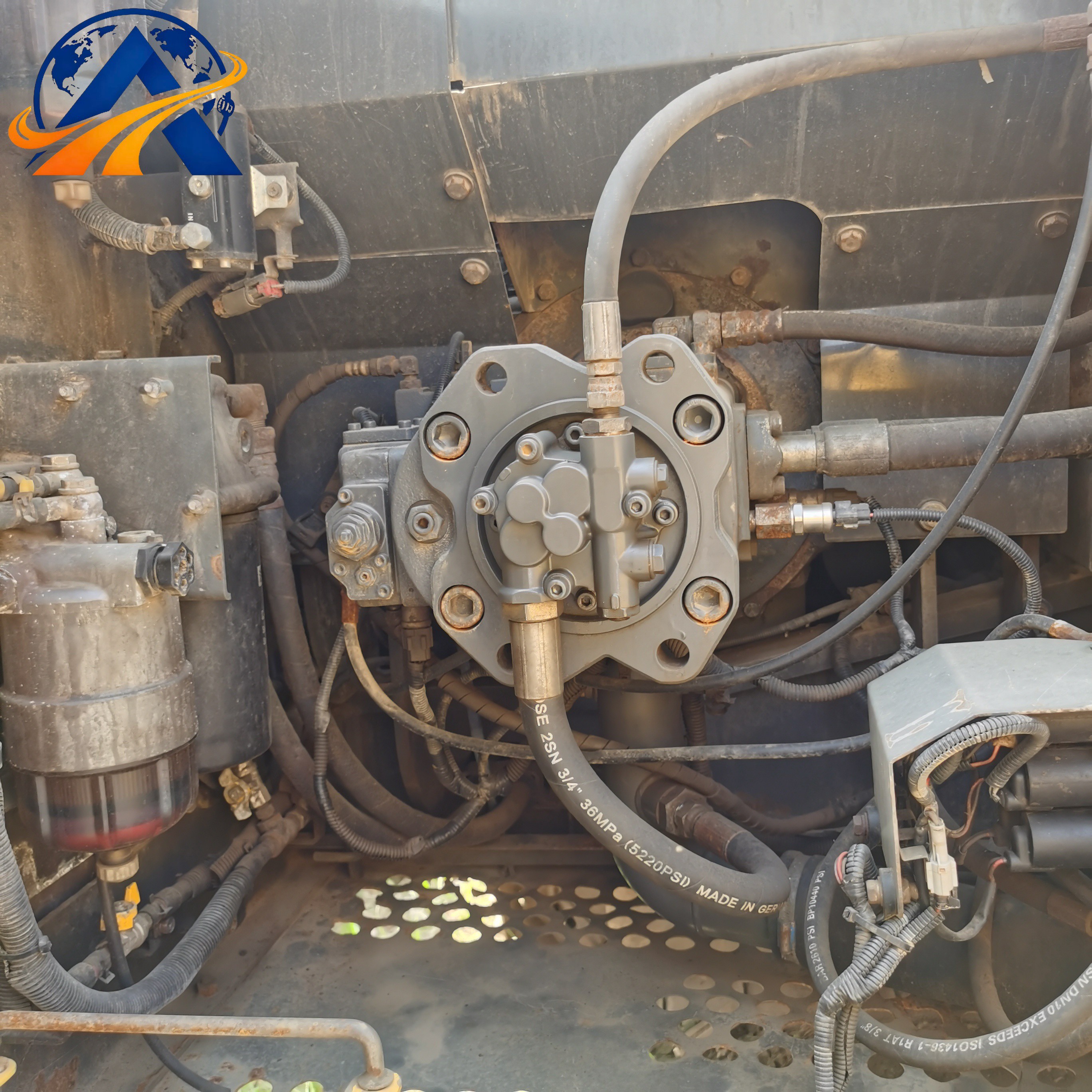 Pelle hydraulique Sany SY235C (châssis standard de 23 tonnes)