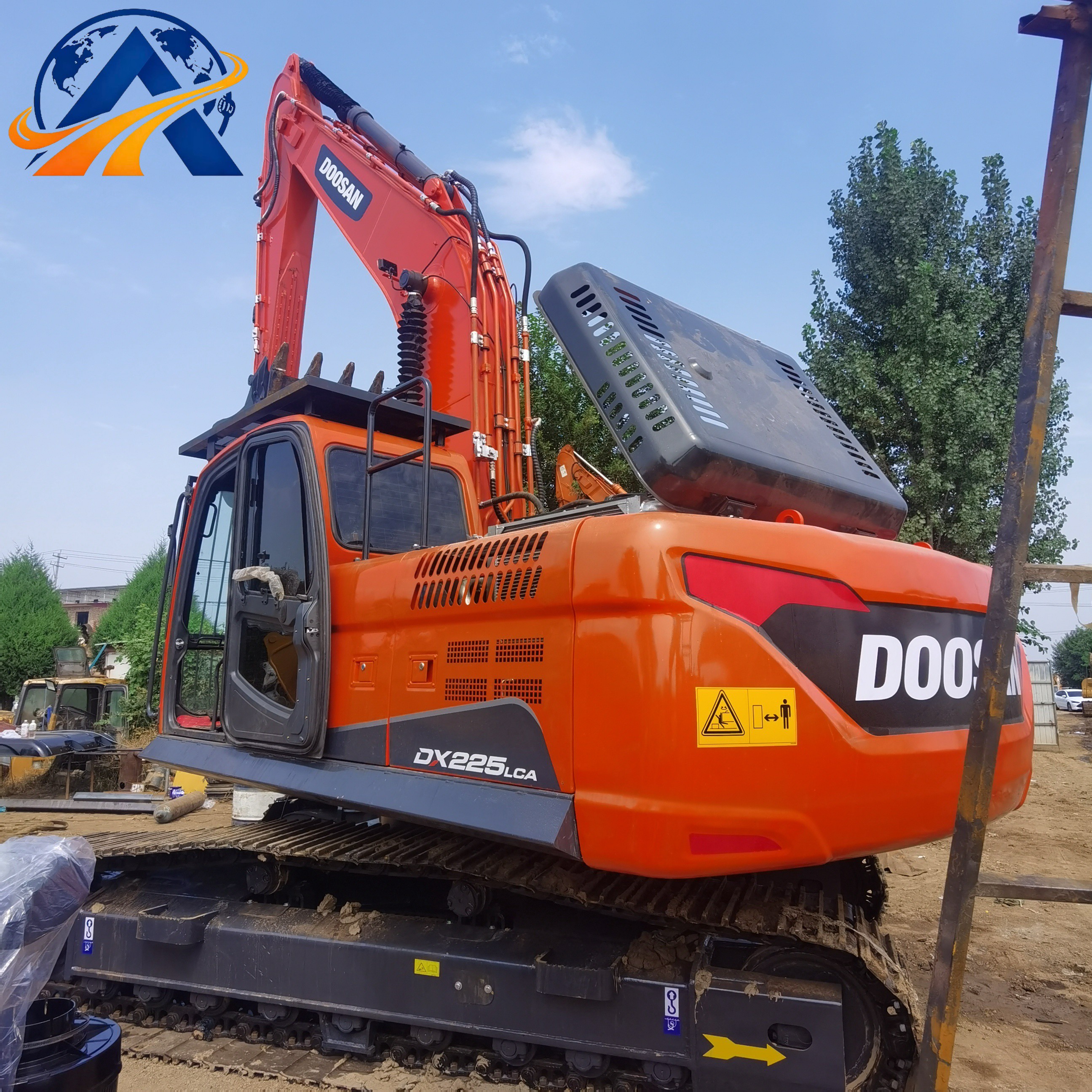 حفارة هيدروليكية متوسطة DOOSAN® DX225LCA-7