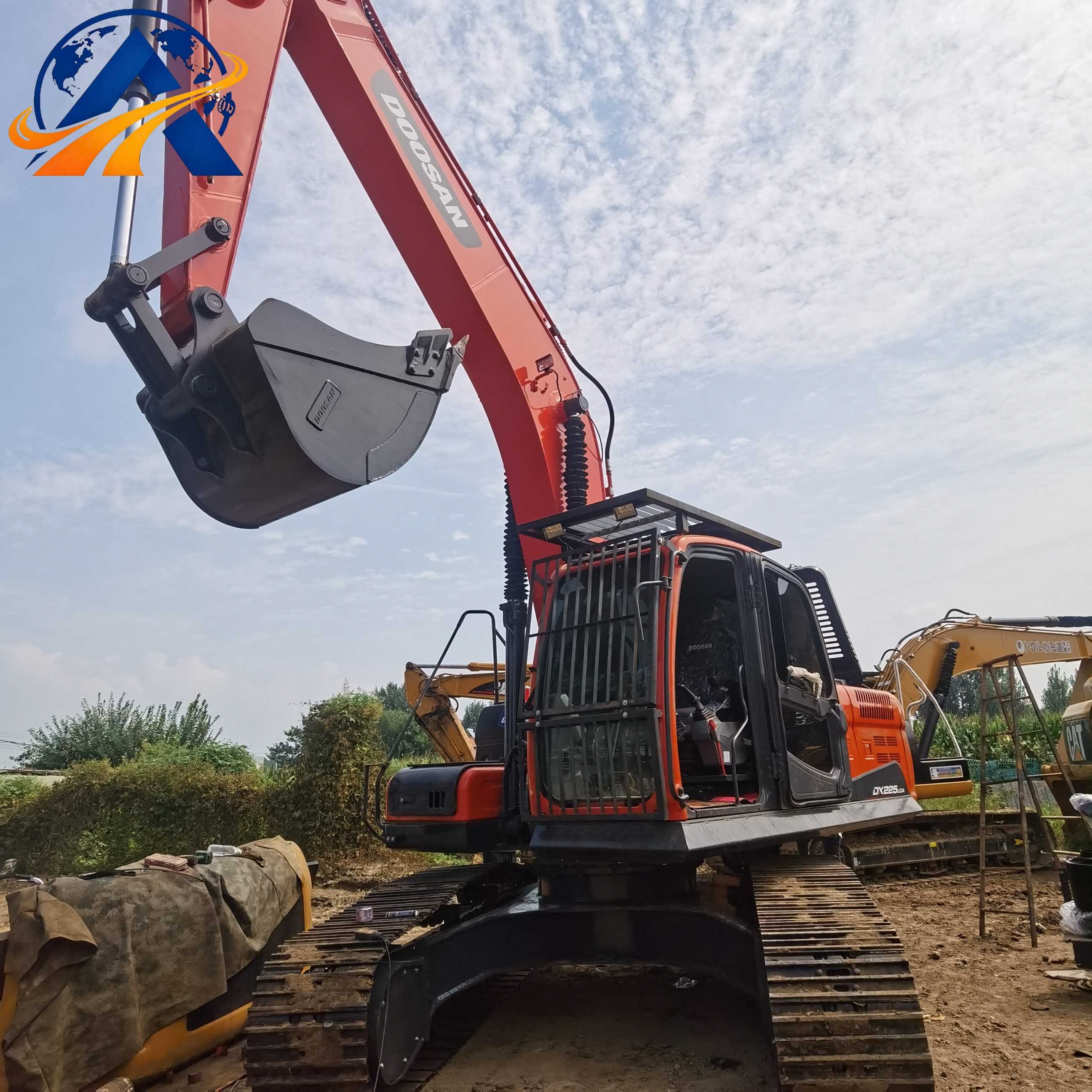 حفارة هيدروليكية متوسطة DOOSAN® DX225LCA-7