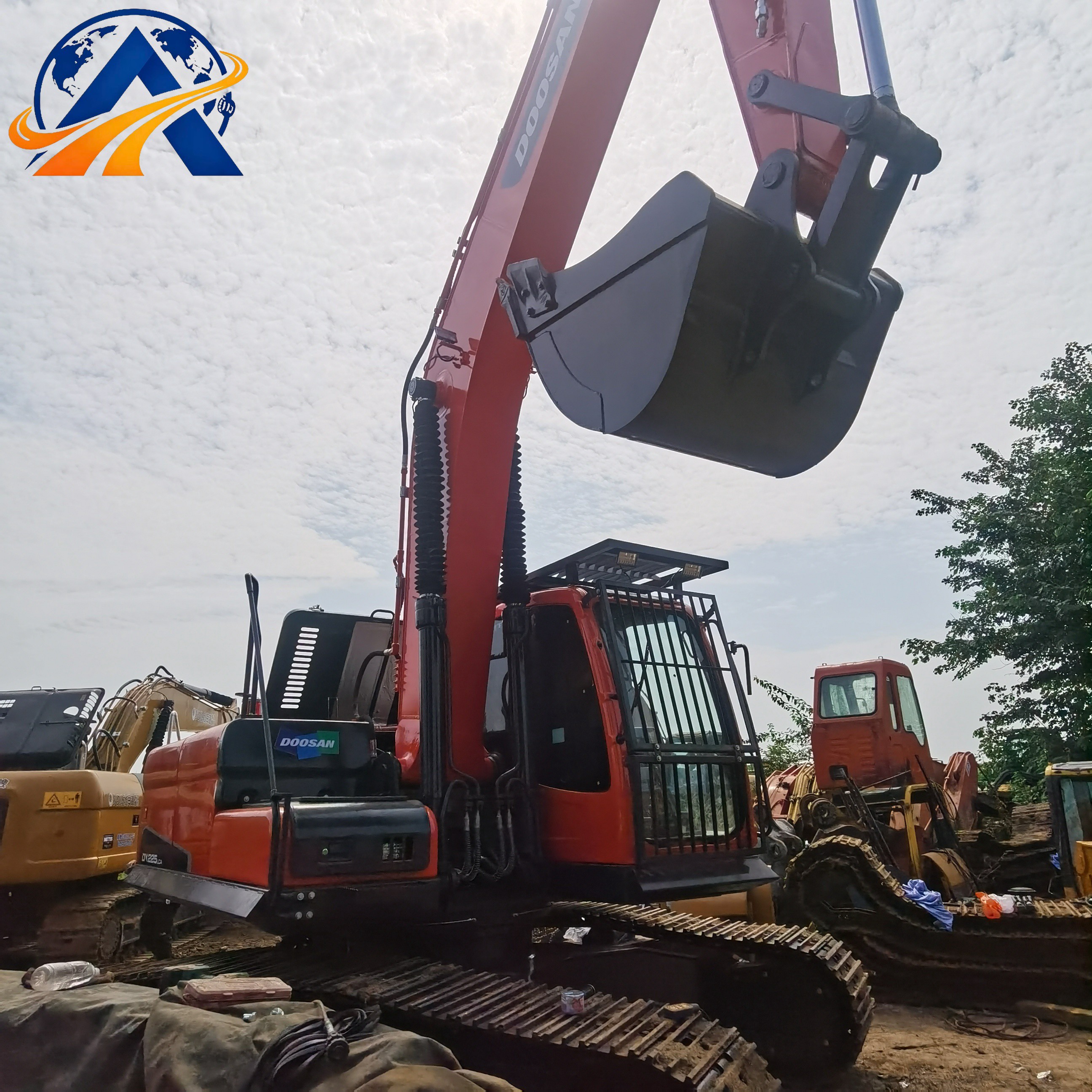 حفارة هيدروليكية متوسطة DOOSAN® DX225LCA-7