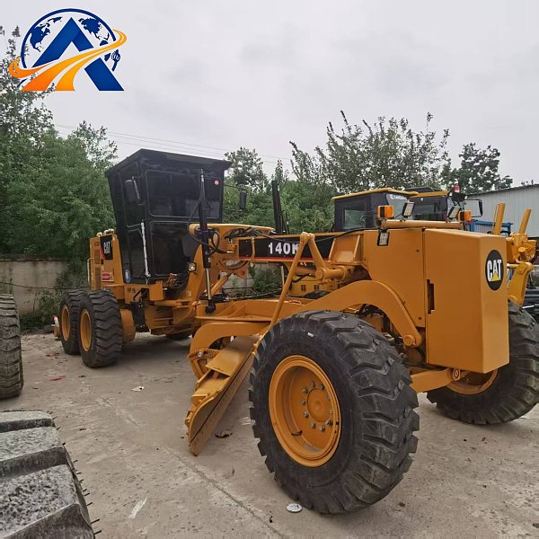 ممهدة الطرق Cat® 140