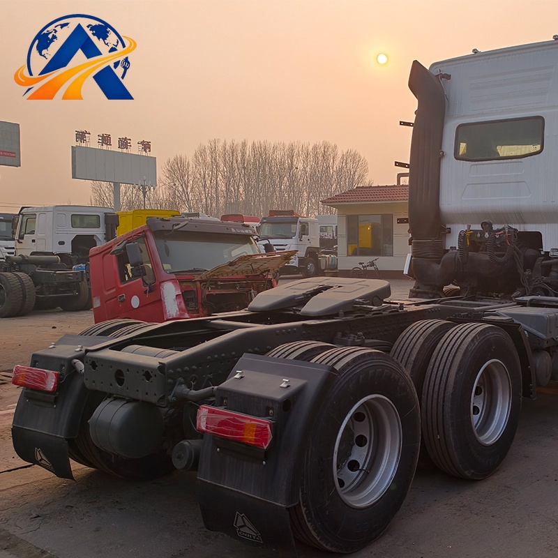 SINOTRUK HOWO T7H 6×4 Tractor Truck