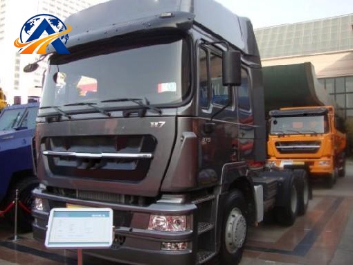 DONGFENG LIUQI CHENGLONG H7 6×4 Tractor Truck