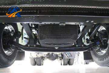 SHACMAN X5000 LNG 6×4 Tractor Truck