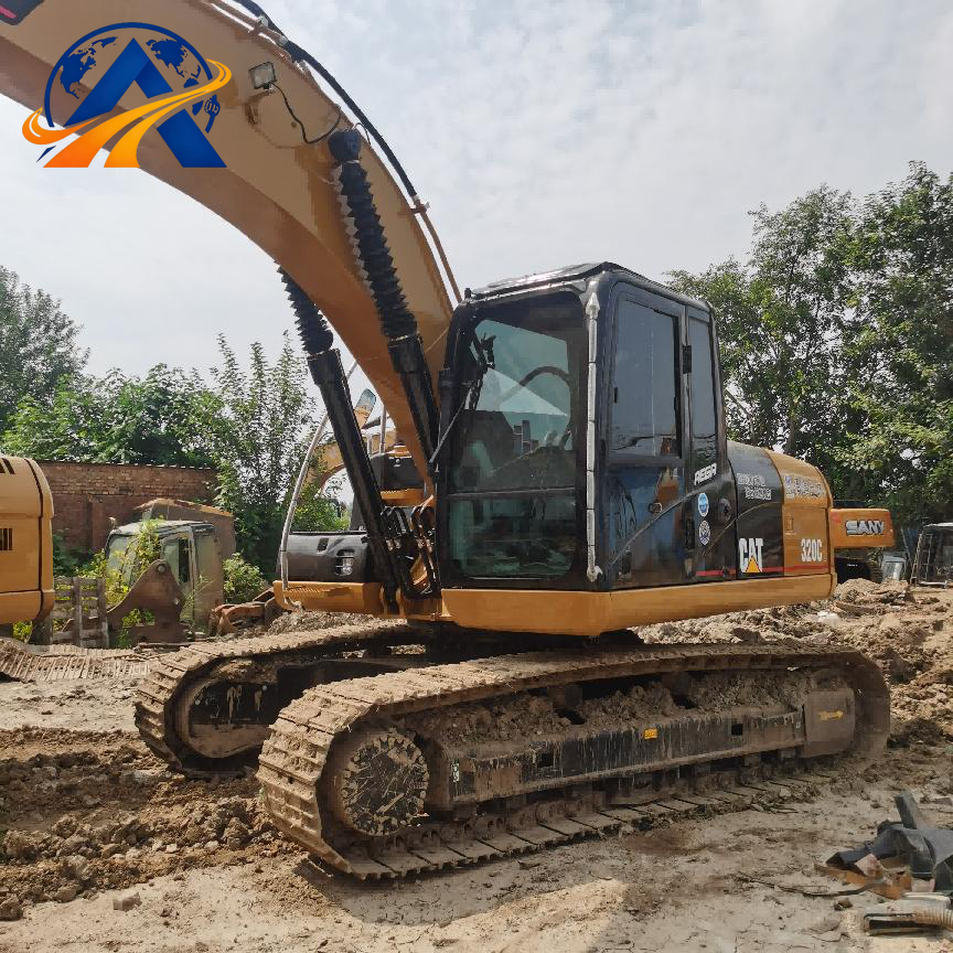 حفارة مجنزرة Caterpillar 320CL