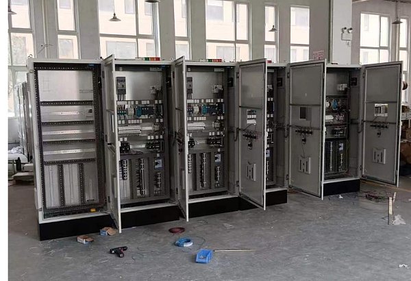 Servo cabinet