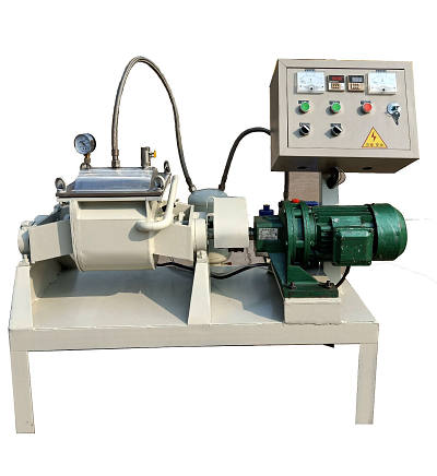 Laboratory kneading machine