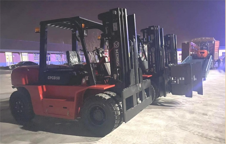 5 tons diesel forklifts on loading.png