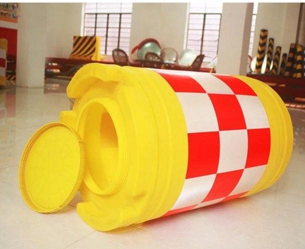 Rotomolded Plastic Road Barrel