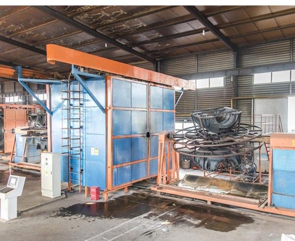 Shuttle Rotomolding Machine 2C-3500