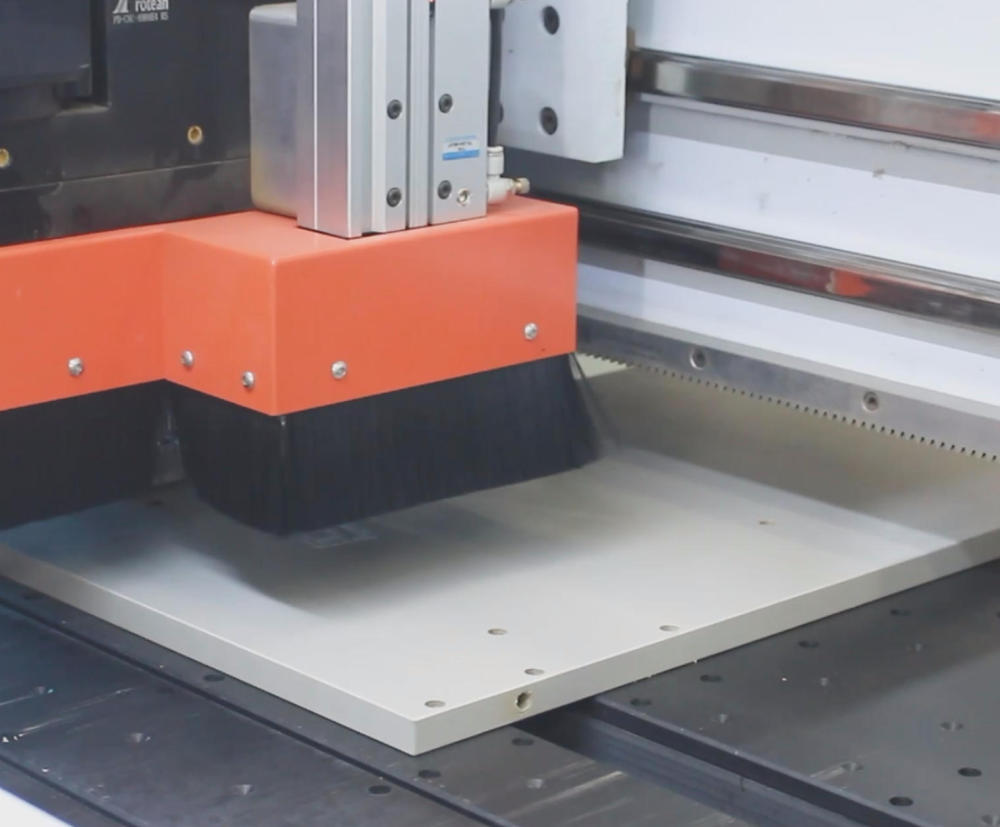 How the six-sided drilling and milling center replaces PTP CNC